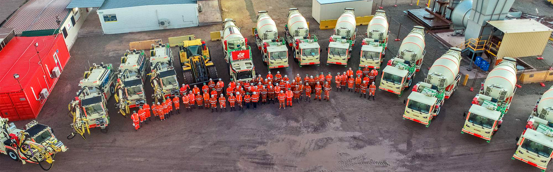 Le contrat en cours de Redpath au barrage d'Olympic implique l'installation de câbles de boulons, l'application de fibres et la gestion de l'usine de production par lots pour un approvisionnement constant en béton.